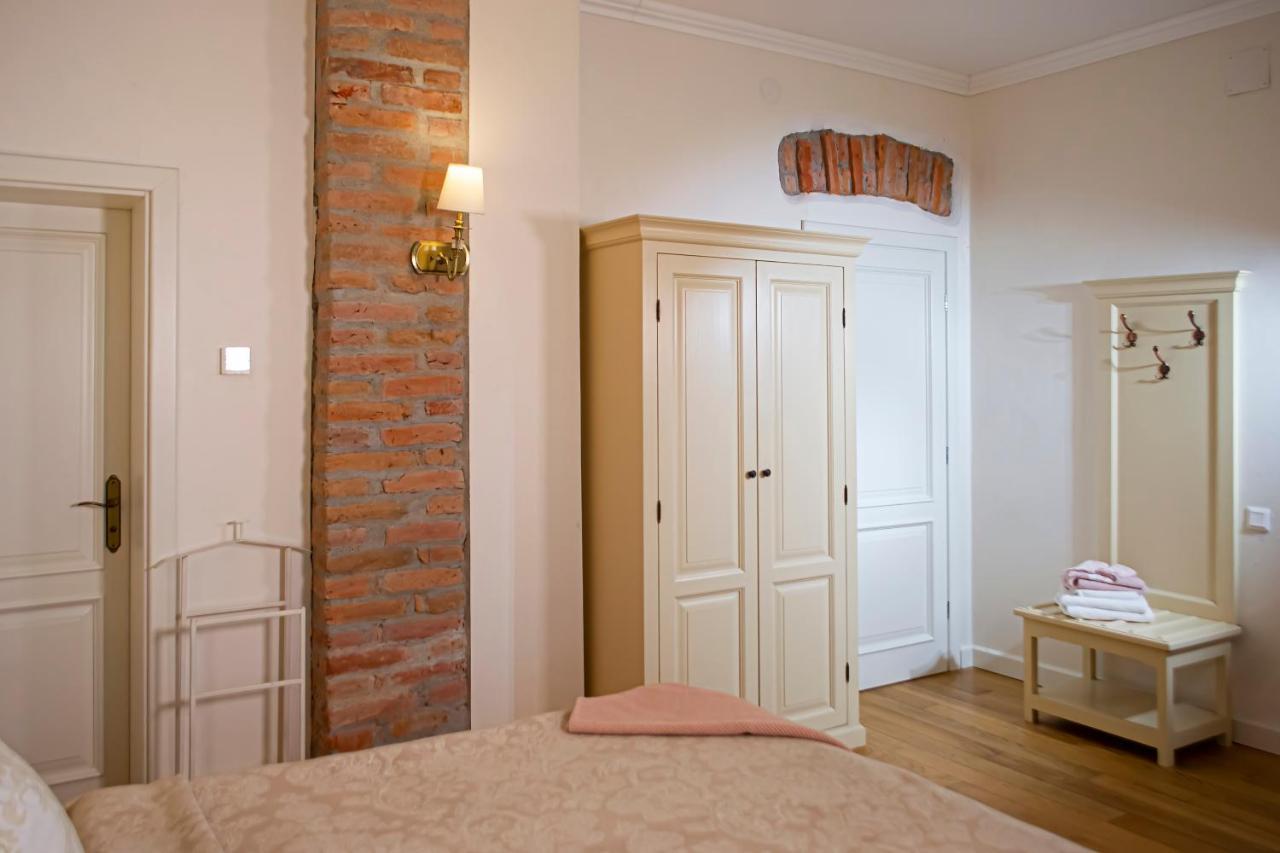 Vila Rozalia Garden Gate Avrig Exterior photo