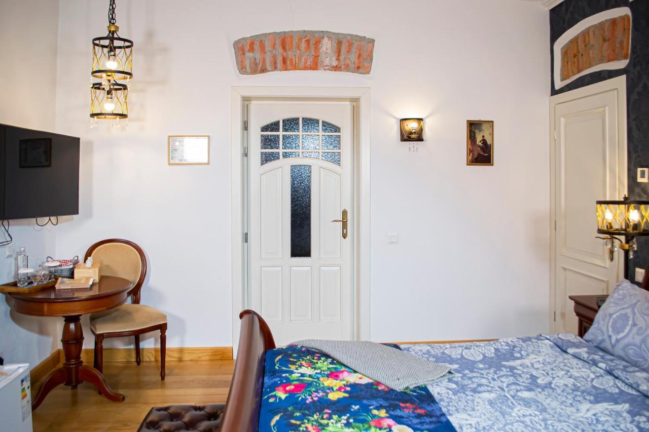 Vila Rozalia Garden Gate Avrig Exterior photo